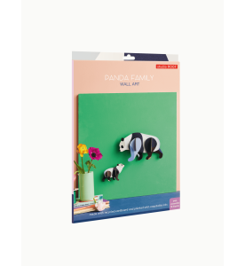 PANDA FAMILY BIG WILD ANIMALS