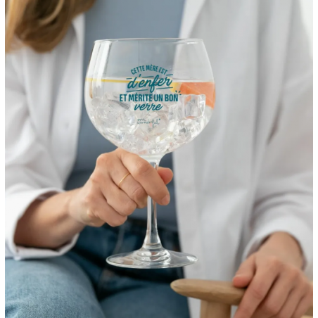 VERRE BALLON CETTE MERE EST D'ENFER ET MERITE UN BON VERRE VERRE BALLON CETTE MERE EST D'ENFER ET MERITE UN BON VERRE